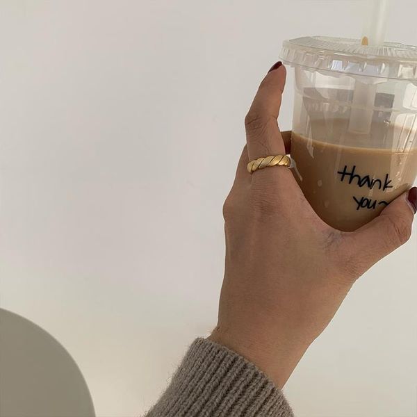 wedding rings just feel 2021 vintage twisted chain shape ring for women gold color brass open minimalism party jewelry gift, Slivery;golden
wedding rings just feel 2021 vintage twisted chain shape ring for women gold color brass open minimalism party jewelry gift, Slivery;golden