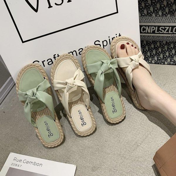 slipper 2021 spring and summer girls fashion flat candy open-toed sandals slippers, Black;grey
slipper 2021 spring and summer girls fashion flat candy open-toed sandals slippers, Black;grey