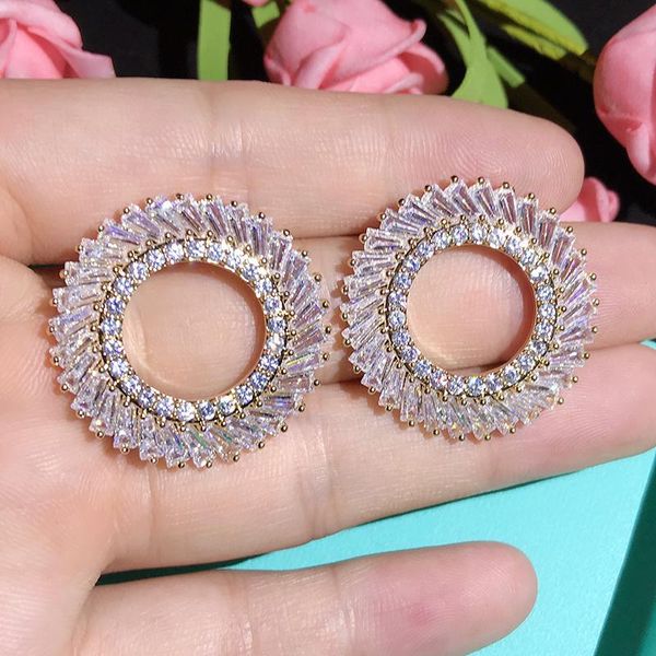 tiny dazzling cubic zircon round stud earrings luxury circle white color wedding jewelry for women gift, Golden;silver
tiny dazzling cubic zircon round stud earrings luxury circle white color wedding jewelry for women gift, Golden;silver