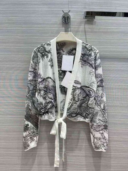 design jungle animal jacquard bandage shawl cardigan 21 early autumn new product lu jingshan same coat female, White 
design jungle animal jacquard bandage shawl cardigan 21 early autumn new product lu jingshan same coat female, White