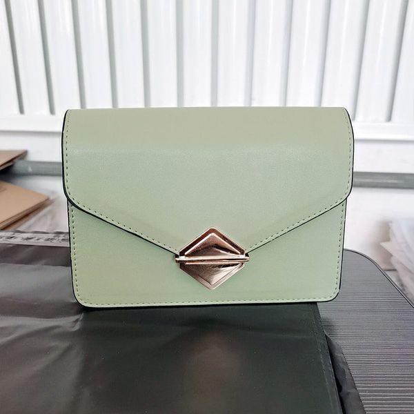 shopping internet celebrity super small bag female 2021 summer new mini lock small square bag versatile chain shoulder shopping bag
shopping internet celebrity super small bag female 2021 summer new mini lock small square bag versatile chain shoulder shopping bag