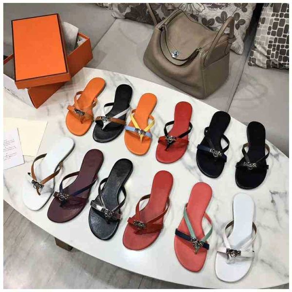 2021 new leather flat bottom rivet fashion clip foot herringbone slippers women's summer beach travel slippers zlh, Black
2021 new leather flat bottom rivet fashion clip foot herringbone slippers women's summer beach travel slippers zlh, Black