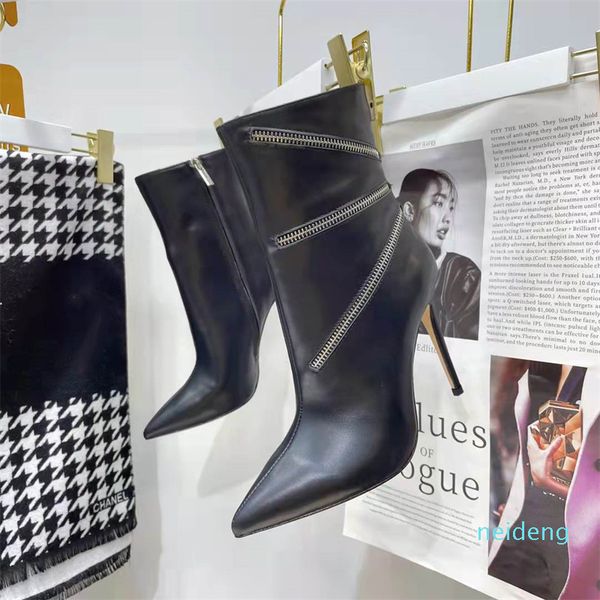 2021 black white ladies ankle boots fashion autumn and winter calfskin red sole high heels pointed toe metal chain zipper casual boot s
2021 black white ladies ankle boots fashion autumn and winter calfskin red sole high heels pointed toe metal chain zipper casual boot s