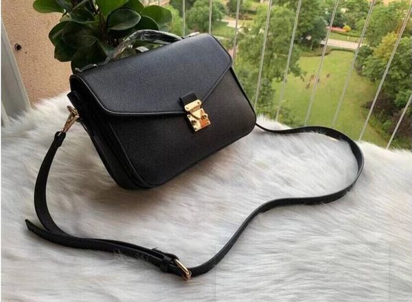 women embossing handbag messenger bags pu leather crossbody elegant shoulder bag shopping ladies flap purse clutch totes retro styles tote -
women embossing handbag messenger bags pu leather crossbody elegant shoulder bag shopping ladies flap purse clutch totes retro styles tote -