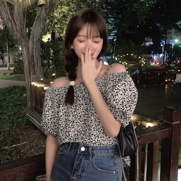 women's blouses & shirts short-sleeved shirt summer design sense niche 2021 style hanging puff sleeve floral one-shoulder top, White
women's blouses & shirts short-sleeved shirt summer design sense niche 2021 style hanging puff sleeve floral one-shoulder top, White