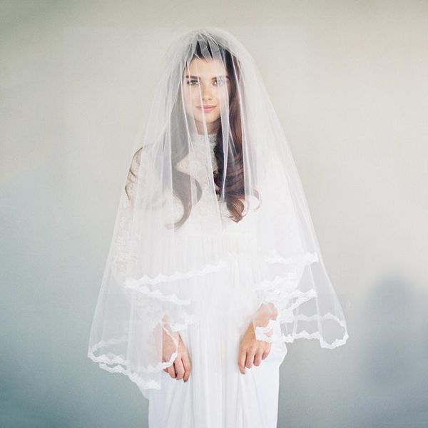 bridal veils fashion white wedding veil two layer lace edge soft tulle bride with comb attached, Black
bridal veils fashion white wedding veil two layer lace edge soft tulle bride with comb attached, Black