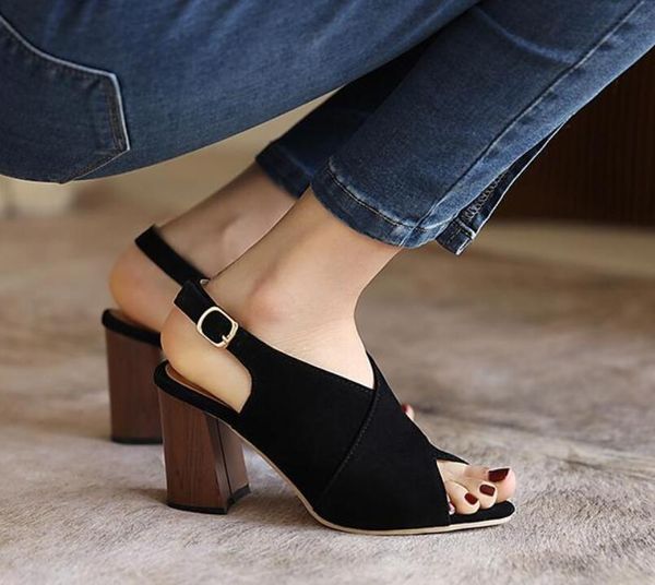 2021 fashion trendy thick-heeled fish mouth sandals women's cross belt leisure one-word buckle comfortable female high heels, Black
2021 fashion trendy thick-heeled fish mouth sandals women's cross belt leisure one-word buckle comfortable female high heels, Black