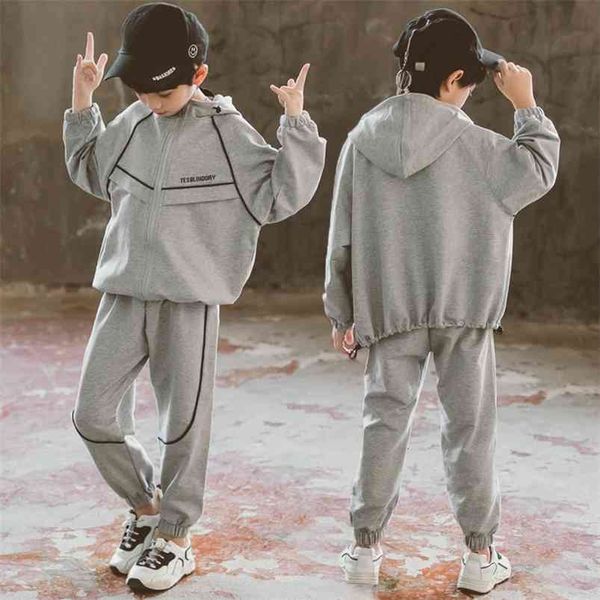 arrival teenage boys clothing set autumn children sport suits letter print hooded jacket and long pants two piece clothes 210622, White
arrival teenage boys clothing set autumn children sport suits letter print hooded jacket and long pants two piece clothes 210622, White