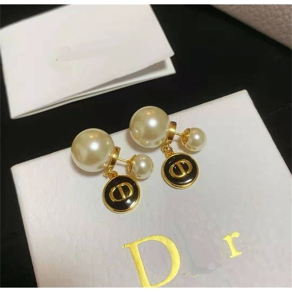 87% off wholesale shop earrings new letters pearl ear studs brass vibrato, same kind of female studs., Golden
87% off wholesale shop earrings new letters pearl ear studs brass vibrato, same kind of female studs., Golden