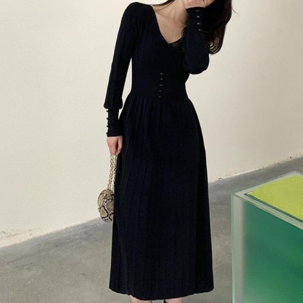 casual dresses korean knitted v-neck long robe office ladies full sleeve button high stretch pleated elegant solid fashion vestido 2021, Black;gray
casual dresses korean knitted v-neck long robe office ladies full sleeve button high stretch pleated elegant solid fashion vestido 2021, Black;gray