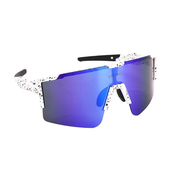 32021 new type of polarized glasses for riding protection1
32021 new type of polarized glasses for riding protection1
