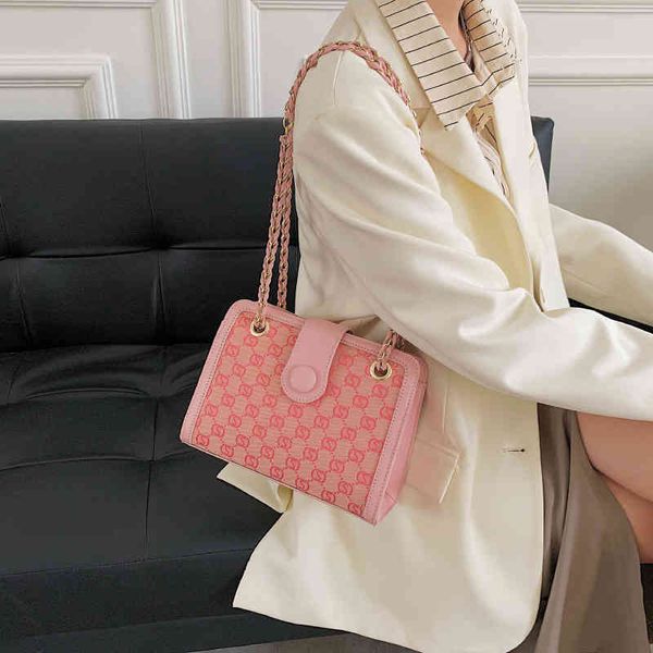 purse chain autumn winter new signature women's shoulder bag style messenger tote bag
purse chain autumn winter new signature women's shoulder bag style messenger tote bag