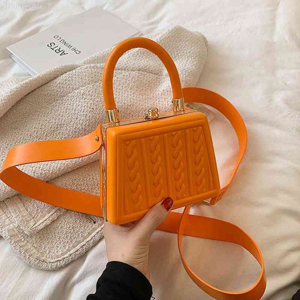 handbag this year's popular small bag women's summer 2021 fashion portable box cosmetic chain single shoulder messenger
handbag this year's popular small bag women's summer 2021 fashion portable box cosmetic chain single shoulder messenger
