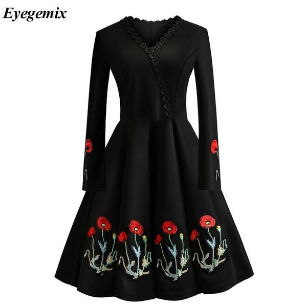 autumn v-neck embroidery slim bodycon dress women long sleeve winter elegant vintage dresses black party plus size casual, Black;gray
autumn v-neck embroidery slim bodycon dress women long sleeve winter elegant vintage dresses black party plus size casual, Black;gray