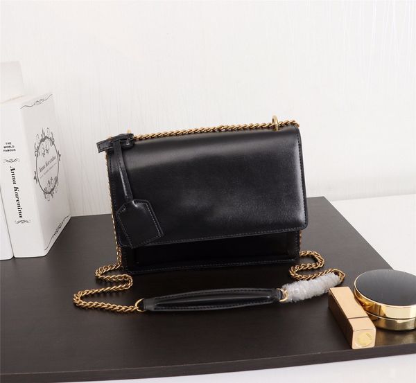 2021 luxury fashion clamshell bag small handbag lady famous brand designer messenger bag lady shoulder bag leather chain lady handbag 1215
2021 luxury fashion clamshell bag small handbag lady famous brand designer messenger bag lady shoulder bag leather chain lady handbag 1215
