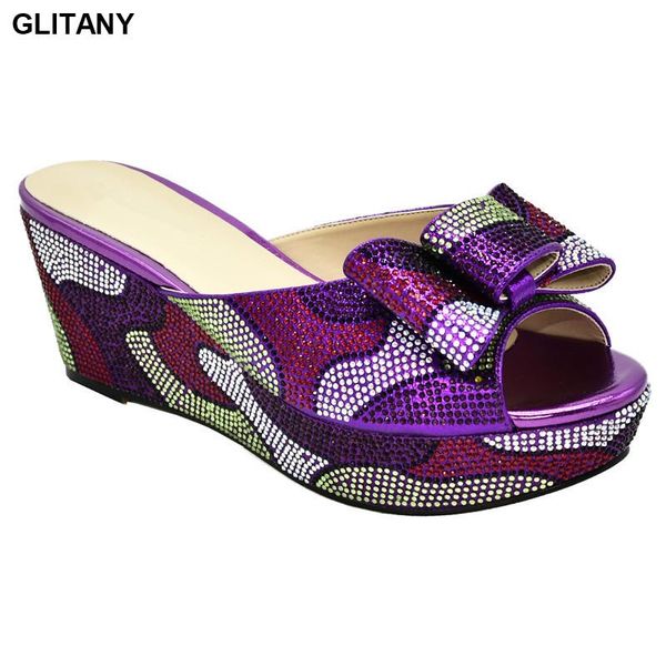 dress shoes italian in women african wedding decorated with rhinestone bride cristal heels, Black
dress shoes italian in women african wedding decorated with rhinestone bride cristal heels, Black