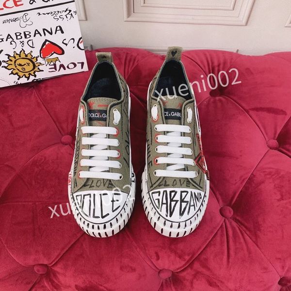 2021 women mens casual shoes sneakers boots leather suede paris shoe platform patchwork fluorescence chaussures 35-45, Black
2021 women mens casual shoes sneakers boots leather suede paris shoe platform patchwork fluorescence chaussures 35-45, Black