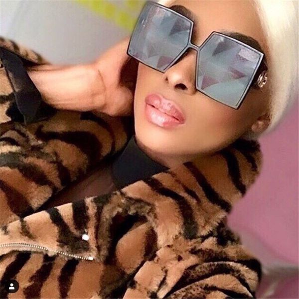 designer oversized fashion sunglasses women vintage sunglasses eyewear big shade uv400 glasses 2022, White;black
designer oversized fashion sunglasses women vintage sunglasses eyewear big shade uv400 glasses 2022, White;black
