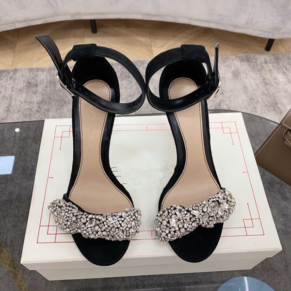 vintage fashion genuine leather sandals women gorgeous stiletto 9cm designer chains cowhide antiskid and abrasion resistant comfortable, Black
vintage fashion genuine leather sandals women gorgeous stiletto 9cm designer chains cowhide antiskid and abrasion resistant comfortable, Black