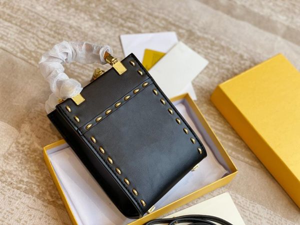 evening bags the mini shopping bag designer brand lady shoulder messenger fashionable high-quality handbag 3011
evening bags the mini shopping bag designer brand lady shoulder messenger fashionable high-quality handbag 3011