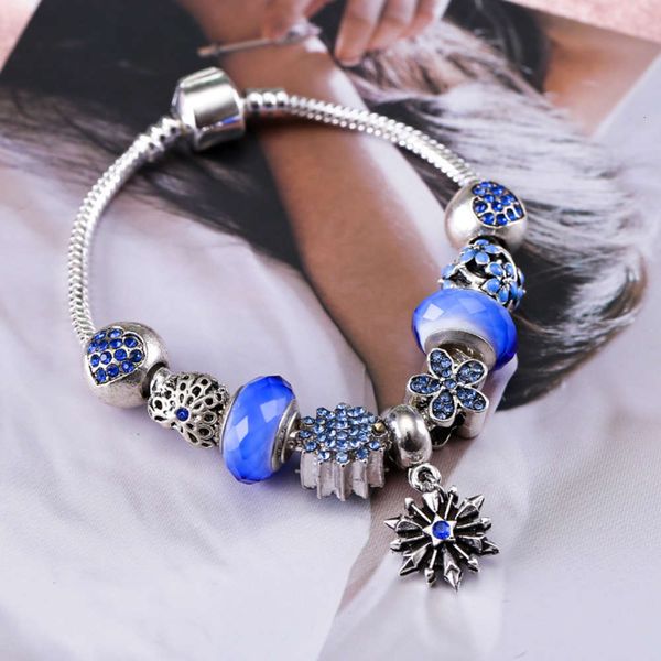 diamond inlaid bead snowflake four leaf grass glass pearl pan couple female beaded bracelet gift, Black
diamond inlaid bead snowflake four leaf grass glass pearl pan couple female beaded bracelet gift, Black