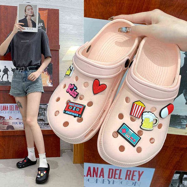 2022 new women's fashion summer slippers trend non slip soft sole baotou hole shoes sandals y220221, Black
2022 new women's fashion summer slippers trend non slip soft sole baotou hole shoes sandals y220221, Black