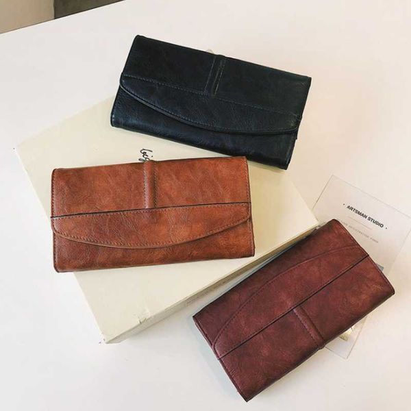 female wallet long hand bag retro buckle oil wax large capacity multifunctional of freight wallets, Red;black
female wallet long hand bag retro buckle oil wax large capacity multifunctional of freight wallets, Red;black