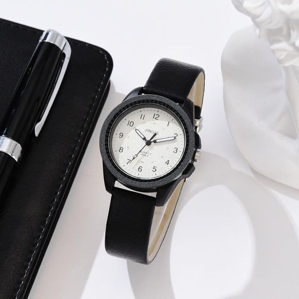 wristwatches minimalist men watches pu leather band fashion men's quartz wristwatch simple vintage montre homme casual clock numeral wa, Slivery;brown
wristwatches minimalist men watches pu leather band fashion men's quartz wristwatch simple vintage montre homme casual clock numeral wa, Slivery;brown