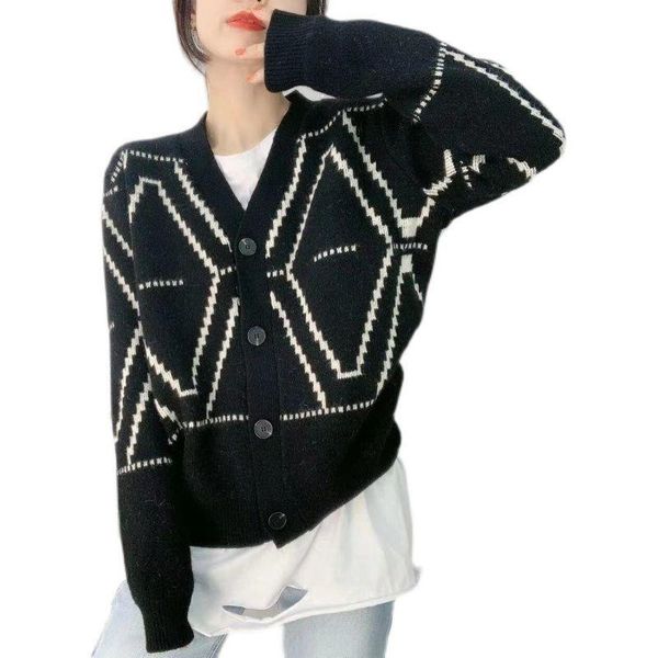 women's knits & tees lazy style sweater 2021 spring loose coat diamond lattice v-neck single breasted knitted cardigan, White
women's knits & tees lazy style sweater 2021 spring loose coat diamond lattice v-neck single breasted knitted cardigan, White