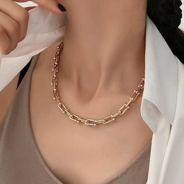 chains 2021 fashion hiphop style women chain necklace suiting for all condition in copper material, Silver
chains 2021 fashion hiphop style women chain necklace suiting for all condition in copper material, Silver