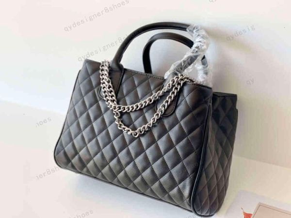 latest black shopping bag south korean pattern with classic retro hardware large genuine leather handbag shoulder
latest black shopping bag south korean pattern with classic retro hardware large genuine leather handbag shoulder