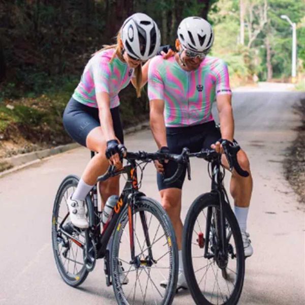 pro team men cycling jersey set kit short sleeve suit bike bicicleta roupa roadbike clothin racing sets, Black;blue
pro team men cycling jersey set kit short sleeve suit bike bicicleta roupa roadbike clothin racing sets, Black;blue