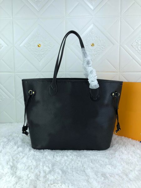 luxurys designers classic genuine leather evening bags love heart v wave pattern satchel designer shoulder bag chain handbag crossbody purse, Black;red
luxurys designers classic genuine leather evening bags love heart v wave pattern satchel designer shoulder bag chain handbag crossbody purse, Black;red