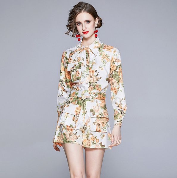 summer women lantern long sleeve flower print turn down collar shirts + hight waist pocket shorts 2 pieces set with belt 210514, White
summer women lantern long sleeve flower print turn down collar shirts + hight waist pocket shorts 2 pieces set with belt 210514, White
