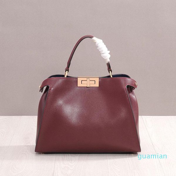 evening bags 2021 royal sister bag leather female rotating buckle large cat cowhide cross-body lading shoulder 6453
evening bags 2021 royal sister bag leather female rotating buckle large cat cowhide cross-body lading shoulder 6453