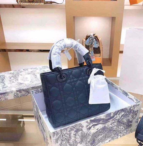 designer luxury bag selling essential ladies elegant fashion brand one-shoulder diamond lattice hand designers womens hands purses
designer luxury bag selling essential ladies elegant fashion brand one-shoulder diamond lattice hand designers womens hands purses