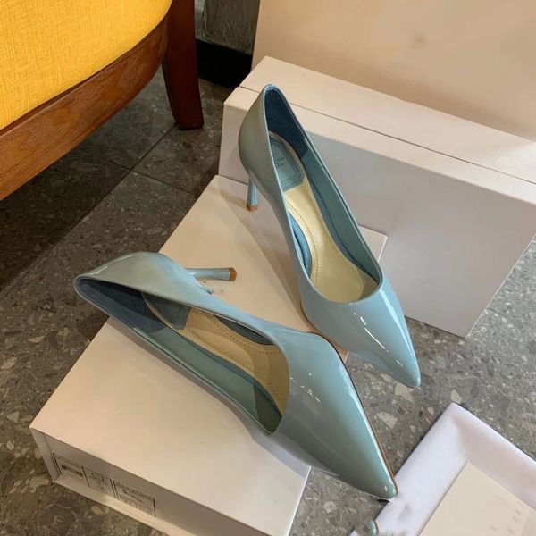 2021 letter bow knot high heel shoes women runway pointed toe low heel shoes woman gladiaor sandals lady brand flat shoes 0624, Black
2021 letter bow knot high heel shoes women runway pointed toe low heel shoes woman gladiaor sandals lady brand flat shoes 0624, Black