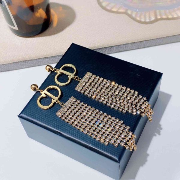 special offer 2021 luxury designer jewelry jewelry indifference style full diamond letter long tassel earrings exaggerate big earrings femal, Golden;silver
special offer 2021 luxury designer jewelry jewelry indifference style full diamond letter long tassel earrings exaggerate big earrings femal, Golden;silver