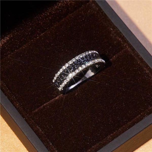 wedding rings simple luxury fashion zircon bride engagement women ring party valentine's day gift jewelry wholesale, Slivery;golden
wedding rings simple luxury fashion zircon bride engagement women ring party valentine's day gift jewelry wholesale, Slivery;golden