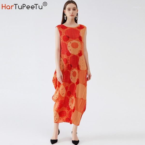 casual dresses 2021 summer women elegant maxi pleated dress sleeveless high elastic ruched design geometry print party long vestido mujer, Black;gray
casual dresses 2021 summer women elegant maxi pleated dress sleeveless high elastic ruched design geometry print party long vestido mujer, Black;gray