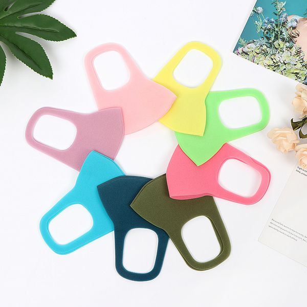 straight three dust-proof sponge masks hanging ear type washing star production of the same mask
straight three dust-proof sponge masks hanging ear type washing star production of the same mask