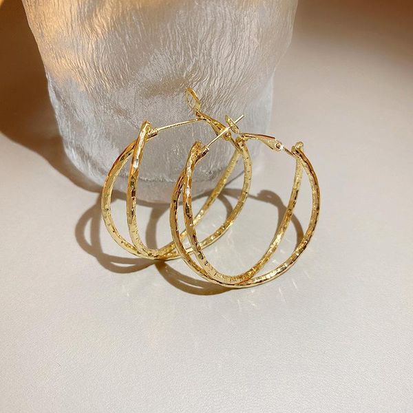 hoop & huggie metal cross circle earrings for women korean 2021 fashion female elegant trendy jewelry delicate gift, Golden;silver
hoop & huggie metal cross circle earrings for women korean 2021 fashion female elegant trendy jewelry delicate gift, Golden;silver