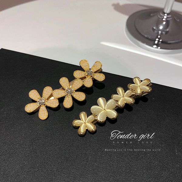 cat's-eye-stone flower hairpin, one character clip, fashion east gate simple forest hair accessories, personalized girl heart fashion, Golden;silver
cat's-eye-stone flower hairpin, one character clip, fashion east gate simple forest hair accessories, personalized girl heart fashion, Golden;silver