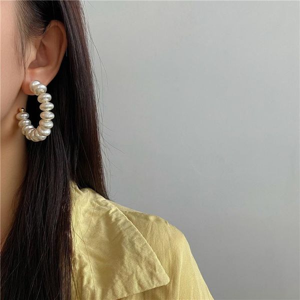 hoop & huggie 2021 retro fashion irregular pearl personality exaggerated c-shaped earring for woman girls aesthetic jewelry, Golden;silver
hoop & huggie 2021 retro fashion irregular pearl personality exaggerated c-shaped earring for woman girls aesthetic jewelry, Golden;silver