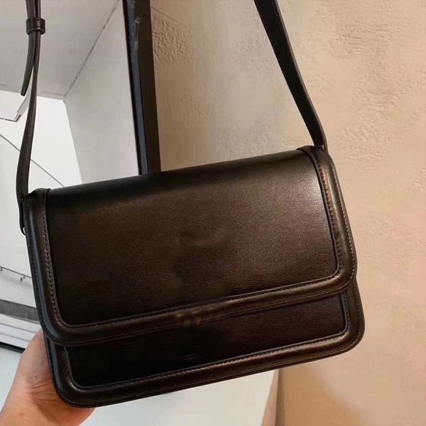fashion messenger flap handbag purse calfskin leather crossbody metal letter spinning lock shoulder cross body bags
fashion messenger flap handbag purse calfskin leather crossbody metal letter spinning lock shoulder cross body bags