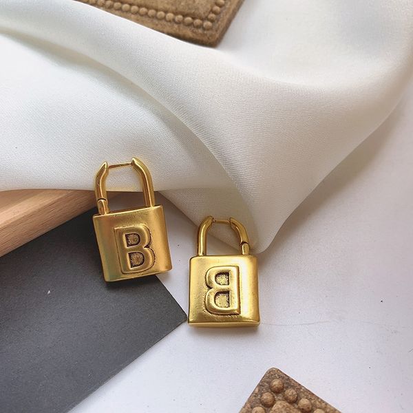 earrings new fashion exaggerated personality minority brass s925 silver needle fashion sale, Golden;silver
earrings new fashion exaggerated personality minority brass s925 silver needle fashion sale, Golden;silver