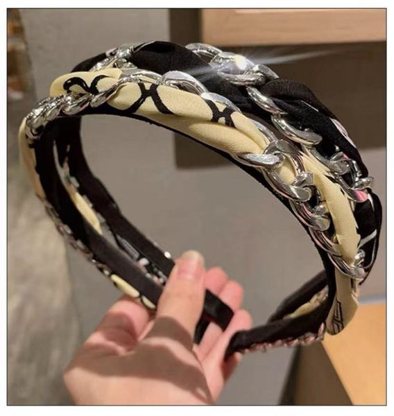 metal chain hoop high-end comfortable headband face, Black;brown
metal chain hoop high-end comfortable headband face, Black;brown