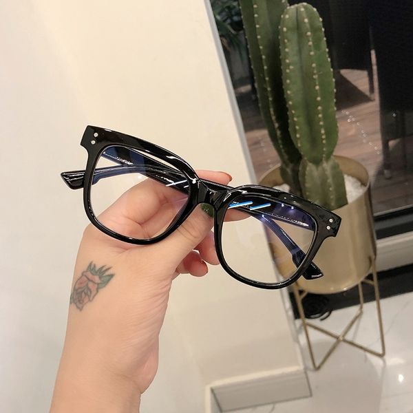70% off online store net red new glasses frame big box blue light proof flat lens, White;black
70% off online store net red new glasses frame big box blue light proof flat lens, White;black