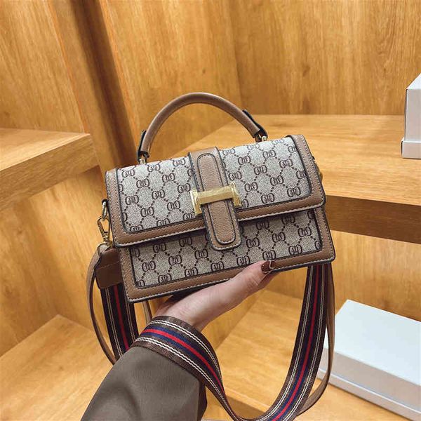 74% off bag high sense women's new trendy korean version fashionable light luxury portable small square versatile one shoulder{category
74% off bag high sense women's new trendy korean version fashionable light luxury portable small square versatile one shoulder{category