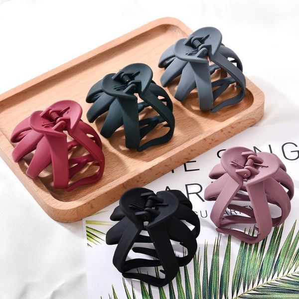 solid geometric hollowing large hair claw crab clamp clip accessories para el cabello1
